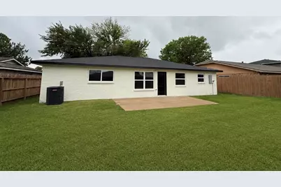10007 Wren Street, La Porte, TX 77571 - Photo 3