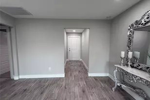 10007 Wren St, La Porte, TX 77571 - Photo 15