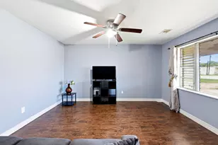 3910 Dickinson Ave, Dickinson, TX 77539 - Photo 9