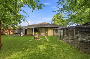 3910 Dickinson Ave, Dickinson, TX 77539 - Photo 41