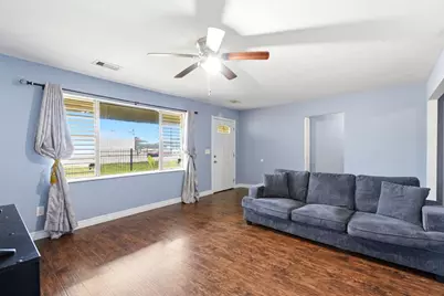 3910 Dickinson Avenue, Dickinson, TX 77539 - Photo 11