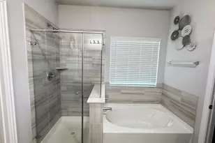 5402 Madison Lee Ln, Houston, TX 77504 - Photo 13