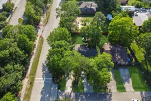 217 Lazy Ln, Conroe, TX 77301 - Photo 3