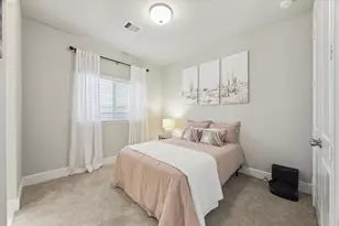 925 Goose Creek St, Webster, TX 77598 - Photo 11