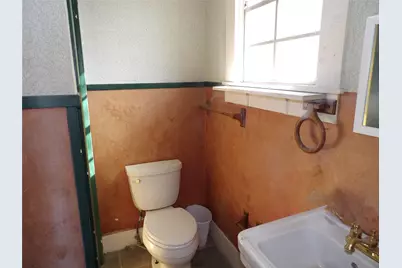 718 E Houston Avenue, Crockett, TX 75835 - Photo 7