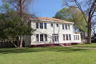 718 E Houston Ave, Crockett, TX 75835 - Photo 3