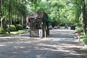 11711 Memorial Dr, Houston, TX 77024 - Photo 19