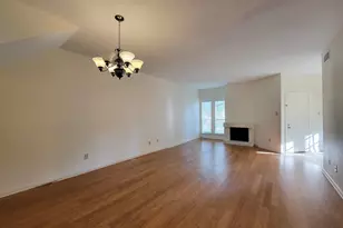 10811 Richmond Ave, Houston, TX 77042 - Photo 9