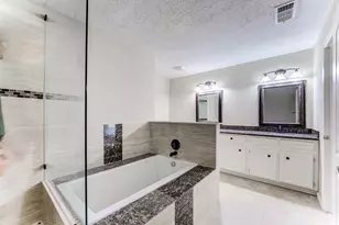 6523 Cypress Point Dr, Houston, TX 77069 - Photo 29