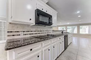 6523 Cypress Point Dr, Houston, TX 77069 - Photo 7