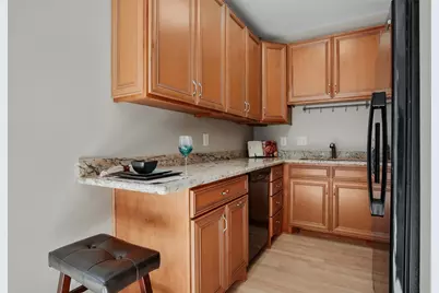 2100 Tanglewilde Street #665, Houston, TX 77063 - Photo 5