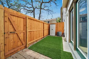 2100 Tanglewilde St, Houston, TX 77063 - Photo 15