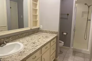 5 Bendwood Dr, Sugar Land, TX 77478 - Photo 3
