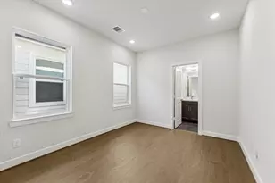 412 N Stiles St, Houston, TX 77011 - Photo 9