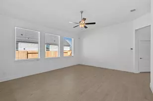 333 Gambels Quail Rd, Waller, TX 77447 - Photo 9