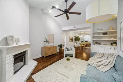 11711 Memorial Drive #272, Houston, TX 77024 - Photo 7