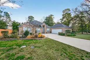 13 Wedgewood Blvd, Conroe, TX 77304 - Photo 5