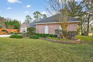 13 Wedgewood Blvd, Conroe, TX 77304 - Photo 9