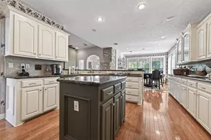 13 Wedgewood Blvd, Conroe, TX 77304 - Photo 19