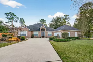 13 Wedgewood Blvd, Conroe, TX 77304 - Photo 3