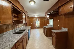 7325 Ley Rd, Houston, TX 77028 - Photo 13