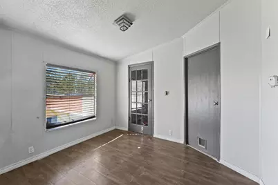 924 County Road 5021, Cleveland, TX 77327 - Photo 9