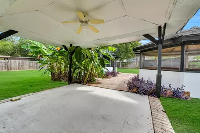 807 Sandringham Drive, Friendswood, TX 77546 - Photo 27