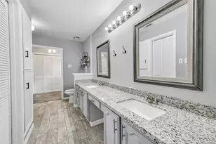 807 Sandringham Dr, Friendswood, TX 77546 - Photo 19