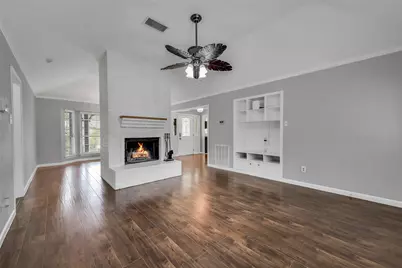807 Sandringham Drive, Friendswood, TX 77546 - Photo 5