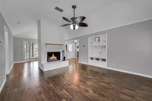 807 Sandringham Dr, Friendswood, TX 77546 - Photo 5