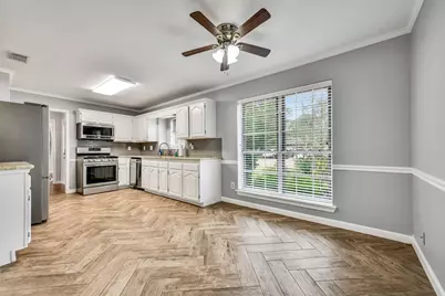 807 Sandringham Drive, Friendswood, TX 77546 - Photo 13