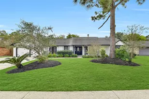 807 Sandringham Dr, Friendswood, TX 77546 - Photo 1