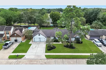 807 Sandringham Drive, Friendswood, TX 77546 - Photo 31