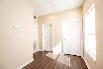2113 Sealy Street, Galveston, TX 77550 - Photo 9