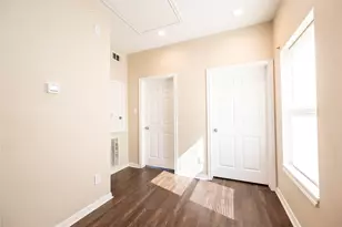 2113 Sealy St, Galveston, TX 77550 - Photo 9