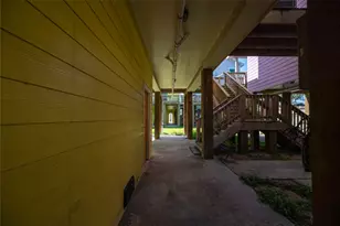 2113 Sealy St, Galveston, TX 77550 - Photo 21