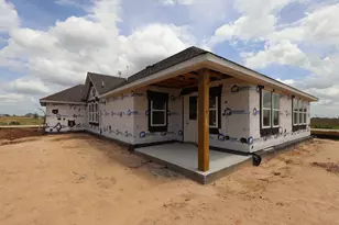 301 Boulden Ct, Sealy, TX 77474 - Photo 3
