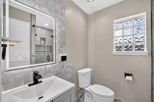 6038 Cartagena St, Houston, TX 77035 - Photo 43