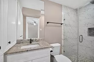 6038 Cartagena St, Houston, TX 77035 - Photo 35