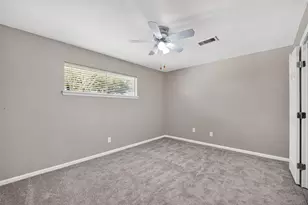 6038 Cartagena St, Houston, TX 77035 - Photo 33