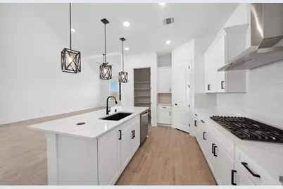 13507 Golden Isle Drive, Texas City, TX 77568 - Photo 7