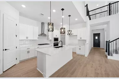 13507 Golden Isle Drive, Texas City, TX 77568 - Photo 11