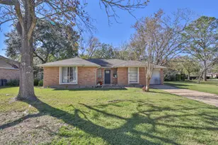 506 Castlelake Dr, Friendswood, TX 77546 - Photo 1