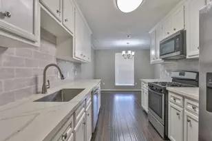 506 Castlelake Dr, Friendswood, TX 77546 - Photo 5