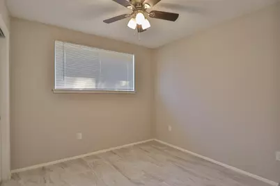 506 Castlelake Drive, Friendswood, TX 77546 - Photo 15