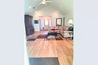 913 Cherry Hills Drive, Huntsville, TX 77340 - Photo 7