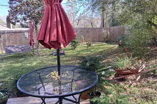 913 Cherry Hills Dr, Huntsville, TX 77340 - Photo 31