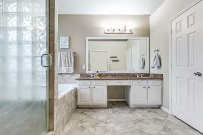 15915 Broad Oak Court, Tomball, TX 77377 - Photo 11