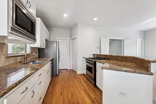 9710 Riddlewood Ln, Houston, TX 77025 - Photo 11