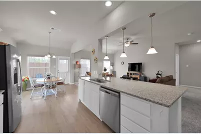 15068 Meadow Glen N, Conroe, TX 77306 - Photo 9